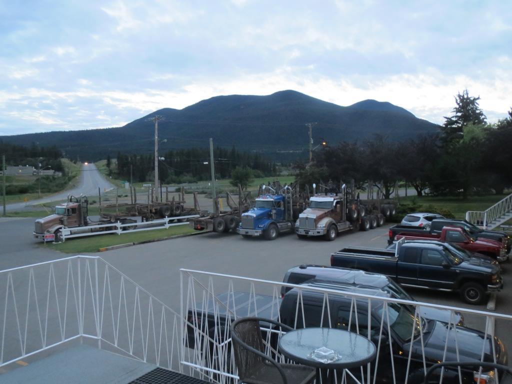 Round-Up Motel Clinton Екстериор снимка