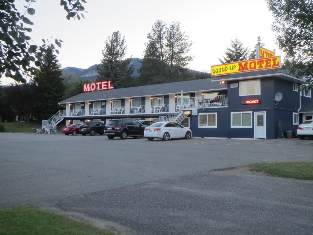 Round-Up Motel Clinton Екстериор снимка