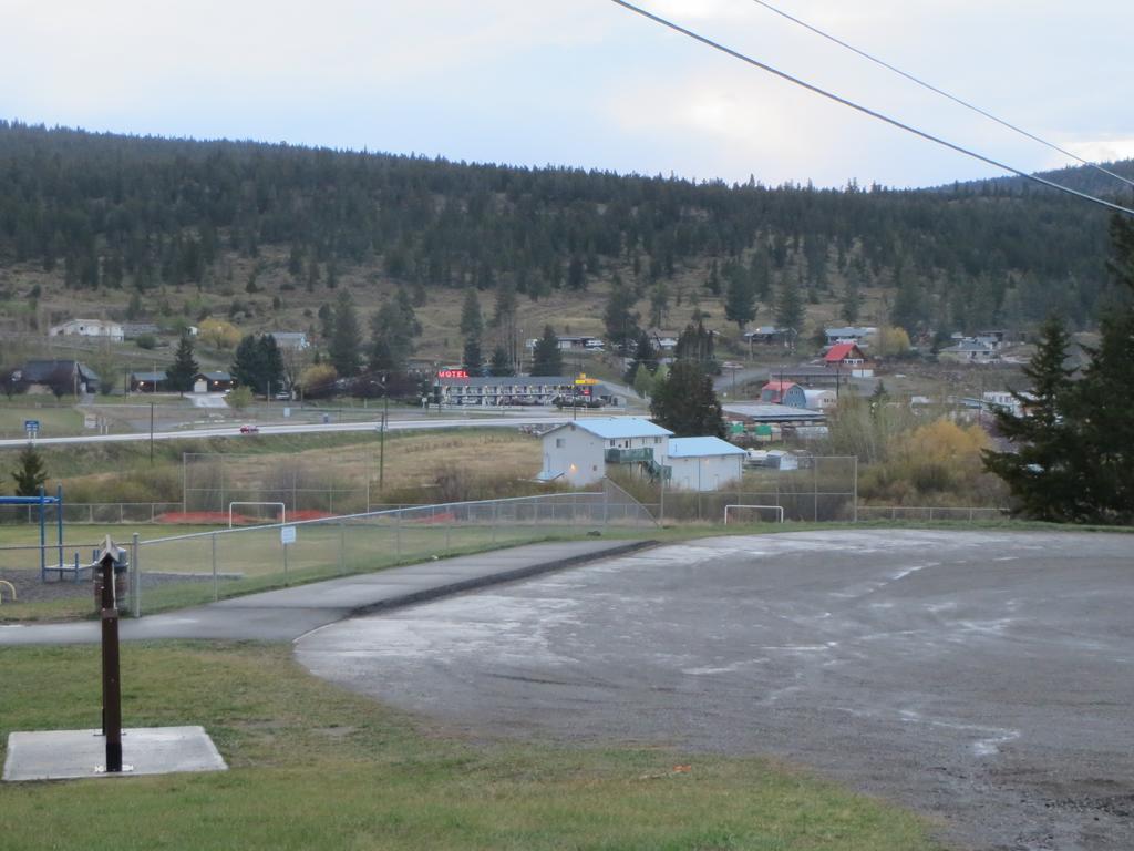 Round-Up Motel Clinton Екстериор снимка